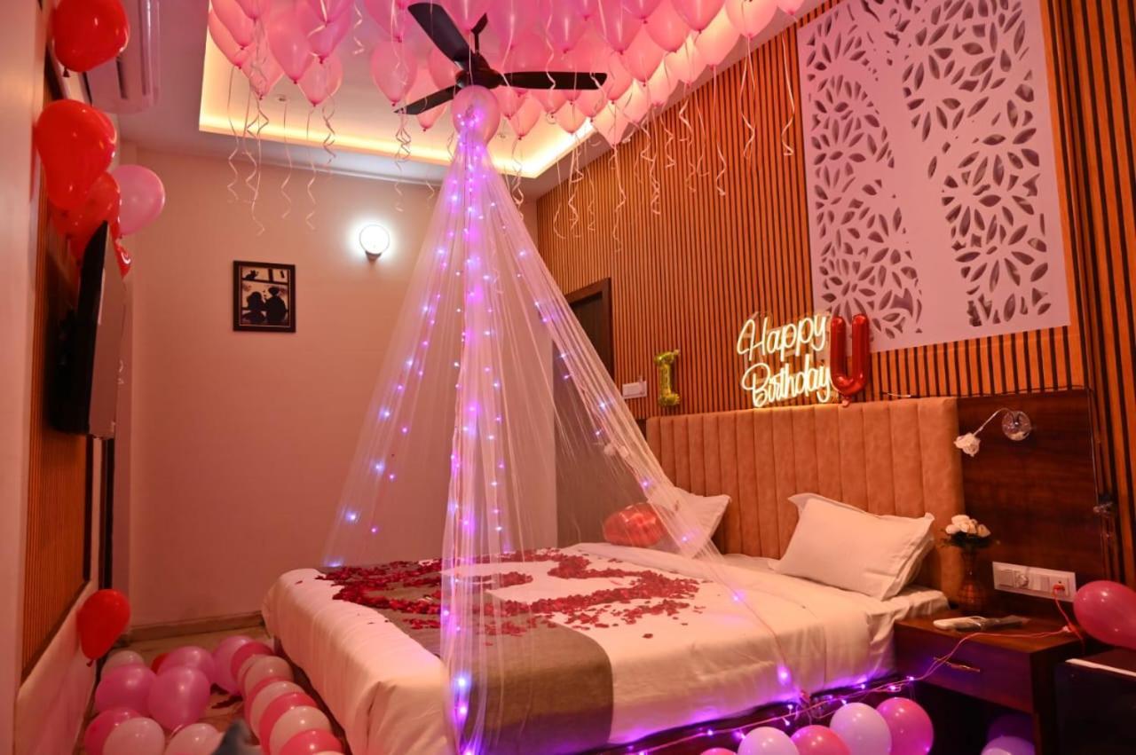The Apple Tree Hotel Indore Ngoại thất bức ảnh